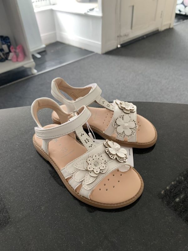 Geox leather sandals in off-white 1