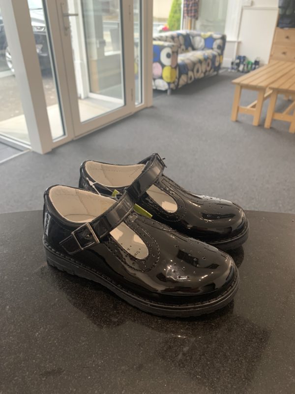 Primigi patent leather shoes in black 1