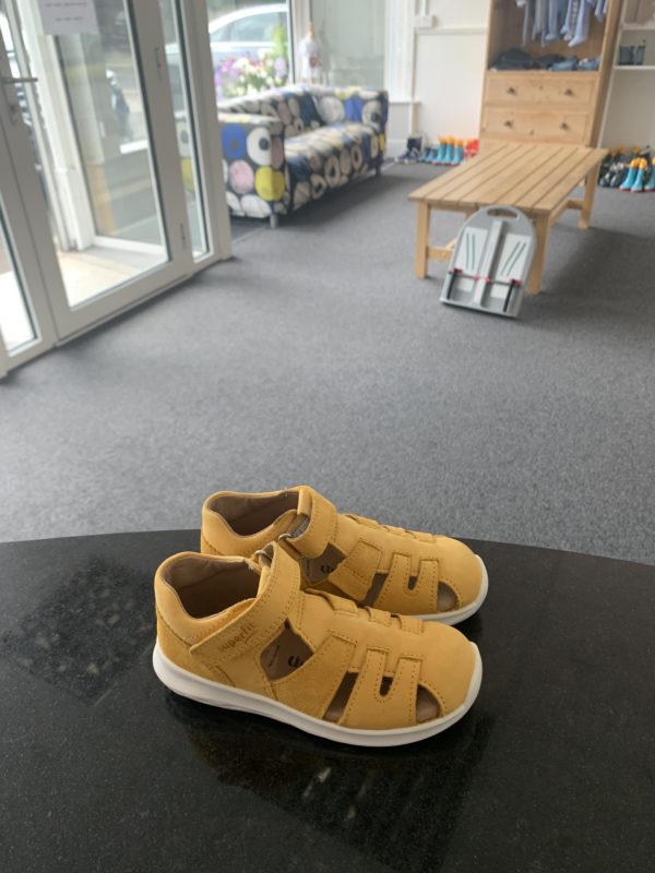 SuperFit enclosed toe sandals in mustard leather 1